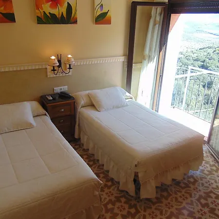 Sierra De Araceli Hotel 2*