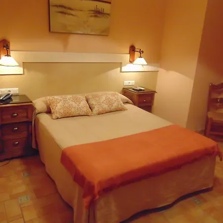Sierra De Araceli Hotel 2*
